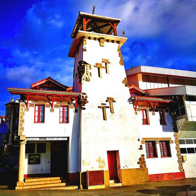 Building, Spain Download Jigsaw Puzzle