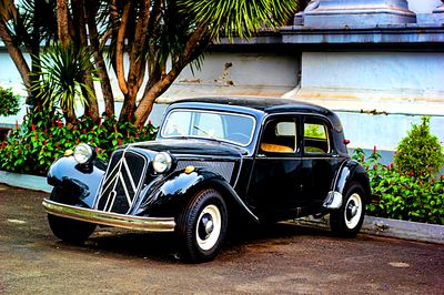 Old Car Download Jigsaw Puzzle