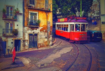 Tram, Lisbon Download Jigsaw Puzzle