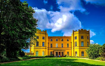 Yellow Building Download Jigsaw Puzzle
