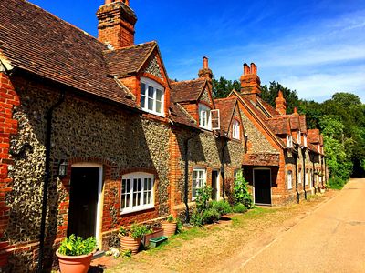 English Village Download Jigsaw Puzzle