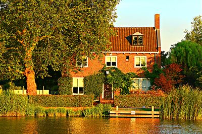 Lakeside House Download Jigsaw Puzzle