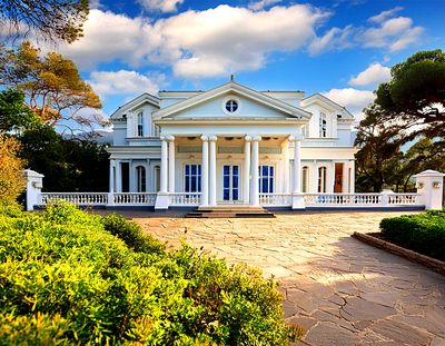 Greek Revival House Download Jigsaw Puzzle