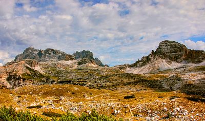Rugged Mountain Peaks Download Jigsaw Puzzle