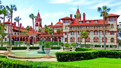 Spanish Renaissance Building Complex Download Jigsaw Puzzle