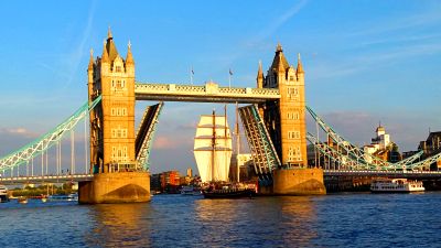Tall Ship Under Tower Bridge Download Jigsaw Puzzle