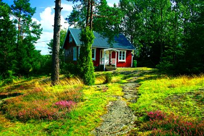 Red Swedish Cottage Download Jigsaw Puzzle