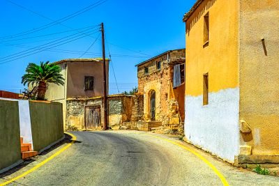 Village Road Download Jigsaw Puzzle