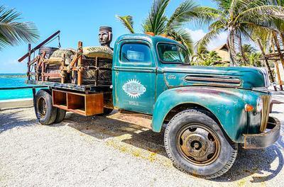 Old Truck Download Jigsaw Puzzle