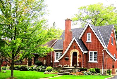 Red Brick House, Canada Download Jigsaw Puzzle